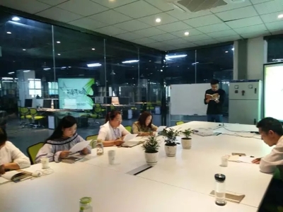 阜南E立方入駐企業咔咔媒新員工拓展培訓，助力商務信息咨詢服務升級